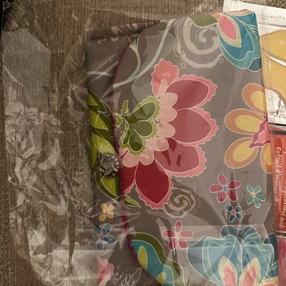 Floral Makeup Bag Filled with Face Masks & Makeup Mascara - Picture 6 of 11